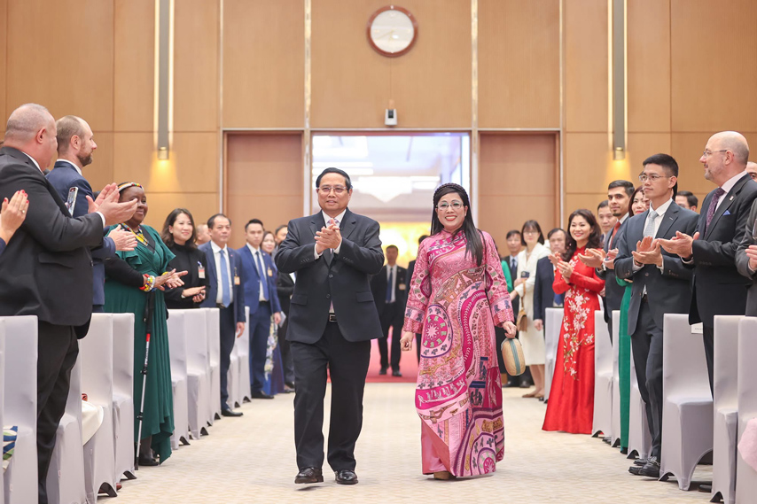 Ngoai Giao Doan 2025 02a