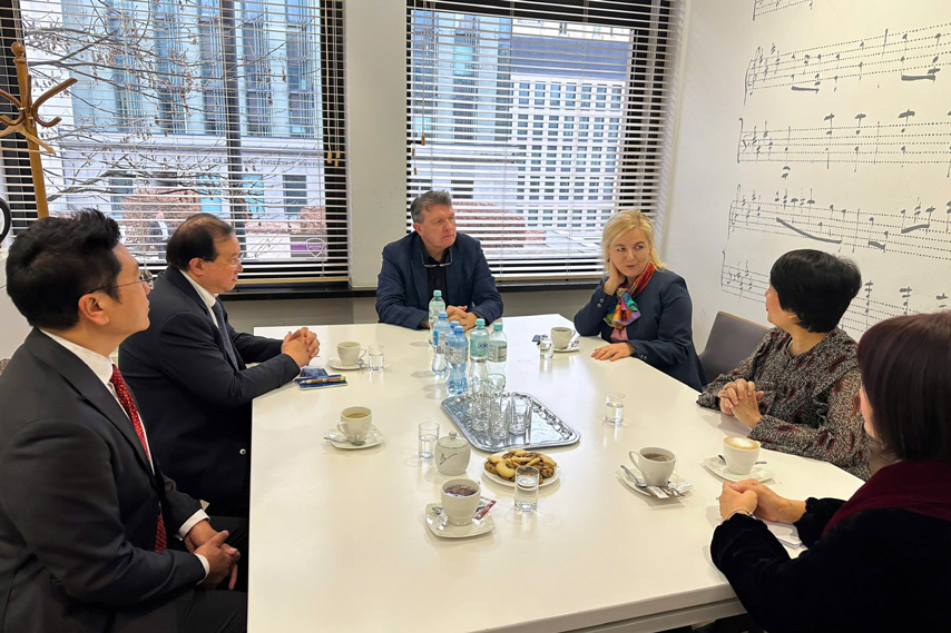 Ky Ket Hvanqgvn Czech 03a