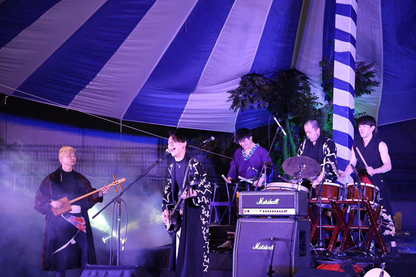 Rock Nhat Ban 01