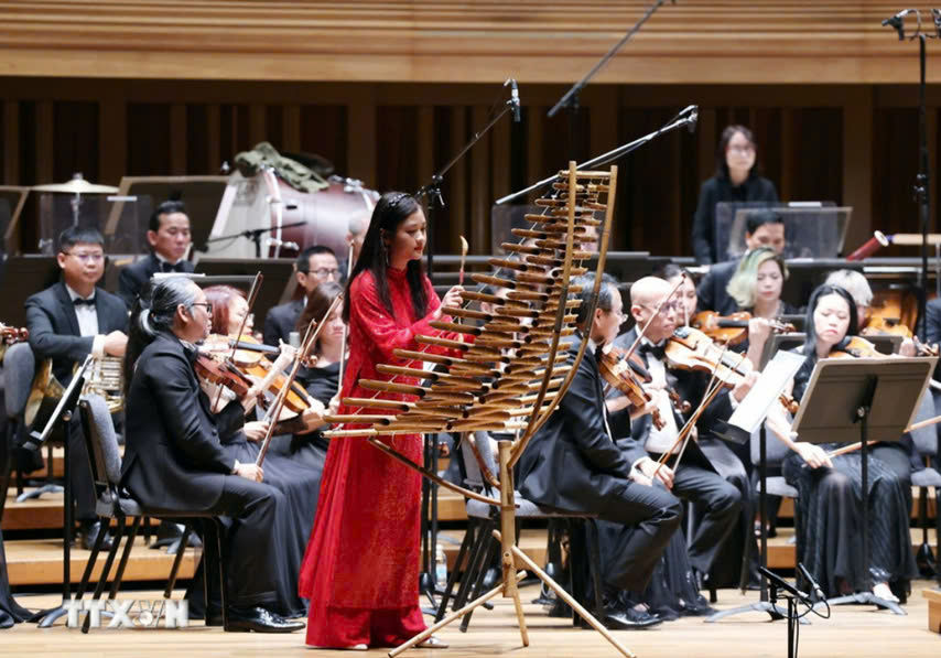 Tbt Nghe Thuat Singapore Vietnam 2