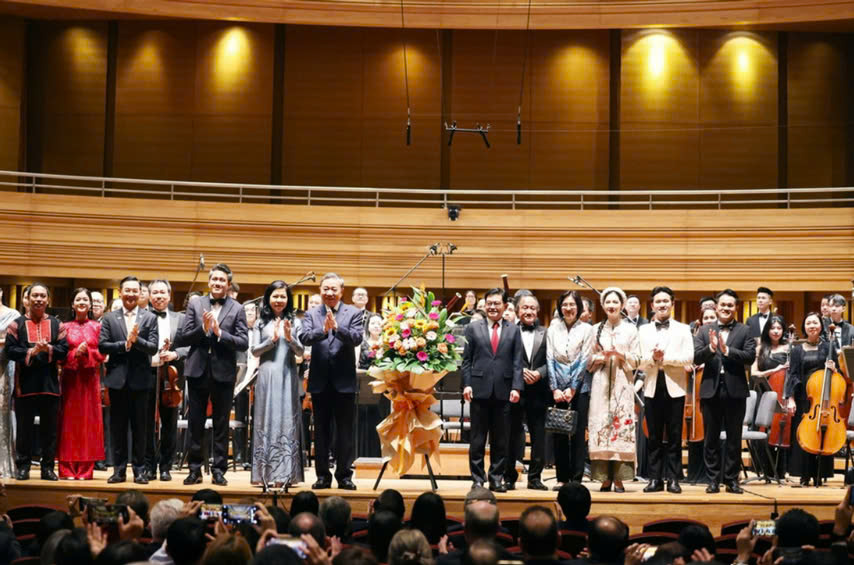 Tbt Nghe Thuat Singapore Vietnam 6