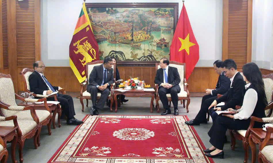 Tt Dong Tiep Sri Lanka 2