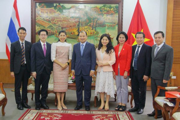 Tttt Le Hai Binh Tiep Ds Thai Lan 04