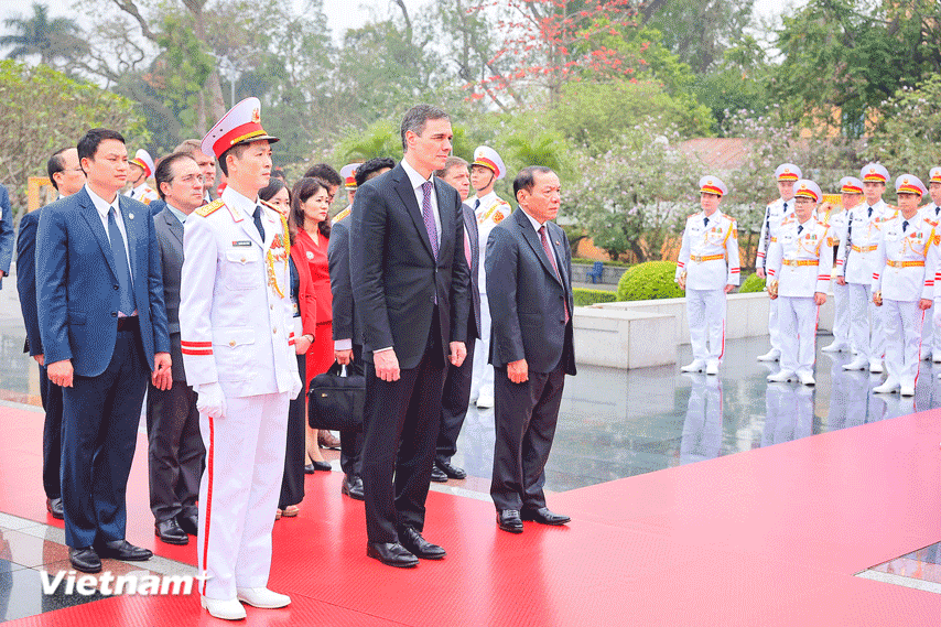 Bt Doan Tay Ban Nha Vieng Lang 4a