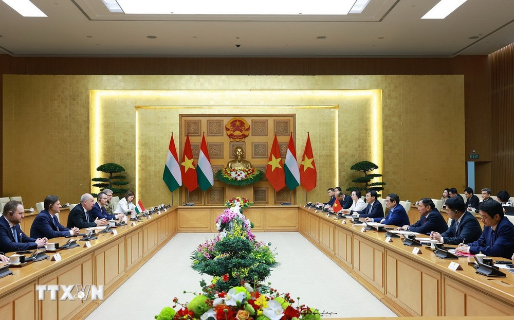 2905 Thu Tuong Viet Nam Hungary 1