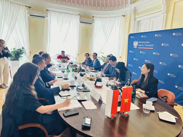 Song Phuong Bt The Thao Va Dl Ba Lan 3a