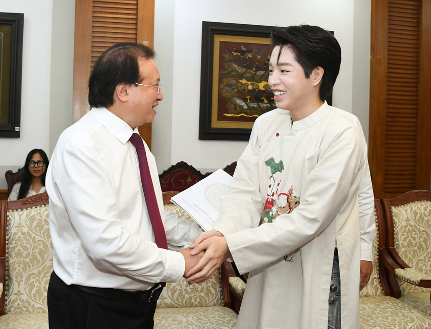 3484de436e7ae424bd6b