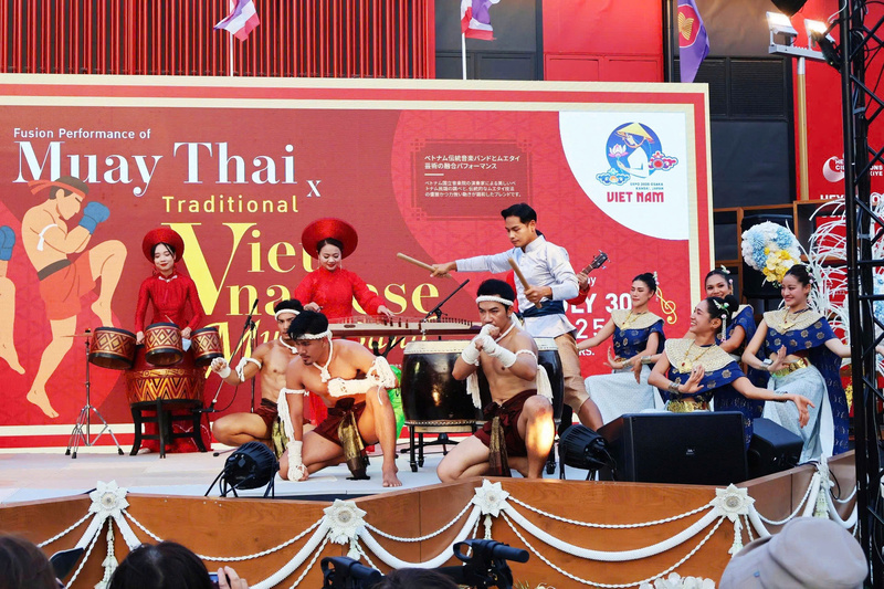 Ảnh 14 Phối Hợp Với Các Quốc Gia Như Mỹ, Thái Lan, Malaysia,... Và Các Tổ Chức Quốc Tế Như Asean để Tổ Chức Nhiều Hoạt động Giao Lưu Văn Hóa, Nghệ Thuật.