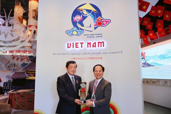 Z7013551572314 4daff7e57c56b6f138416bfaf2174a6e