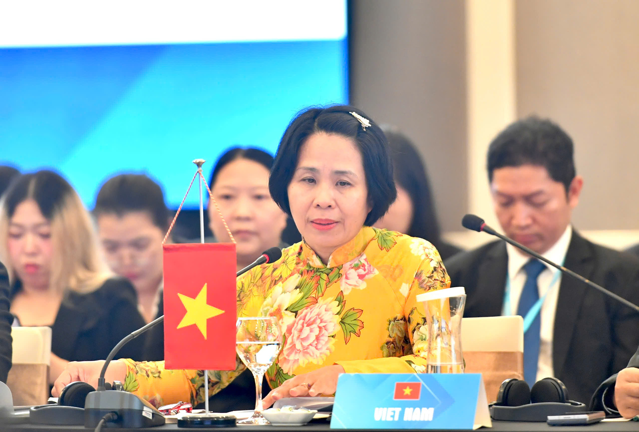 12765e915d8ad0d4899b