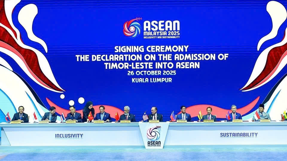 2c3b402b9f8e12d04b9f