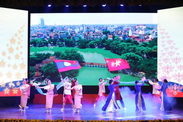 42ad69c07a4df013a95c10(1)