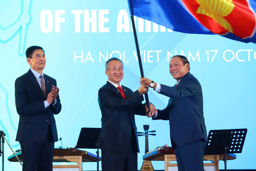 6ab01c69355fb801e14e