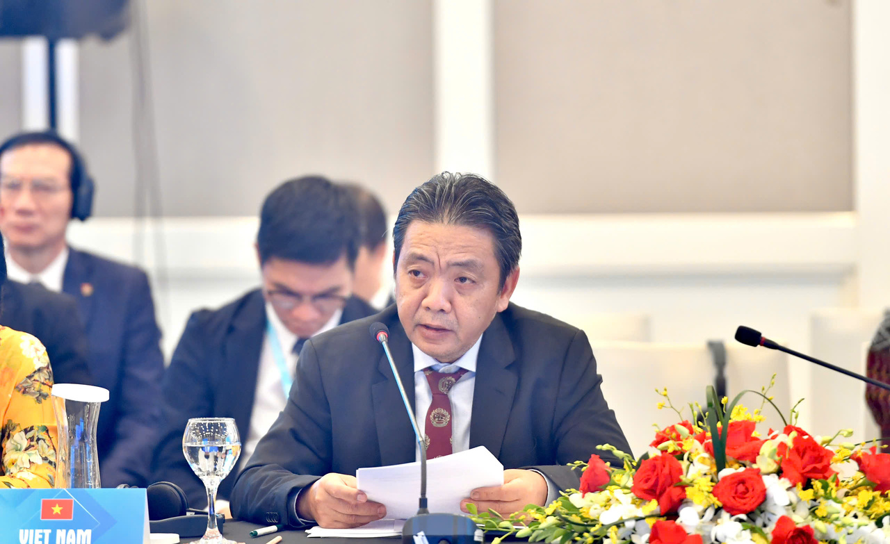 704ccfabccb041ee18a1