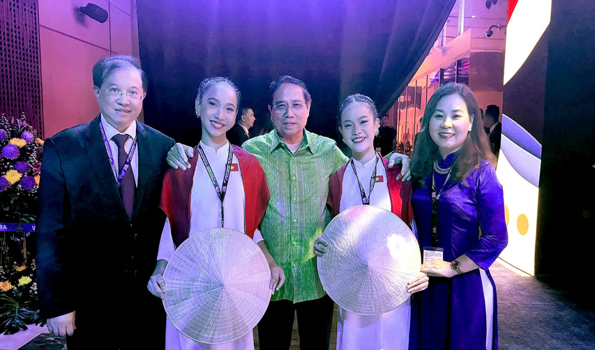 B6712094a93b24657d2a (1)