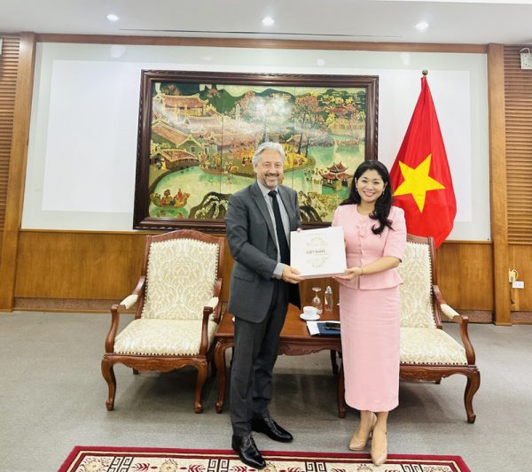 Z7094750918964 C291a7fa107ee840464355e1d8f6a648