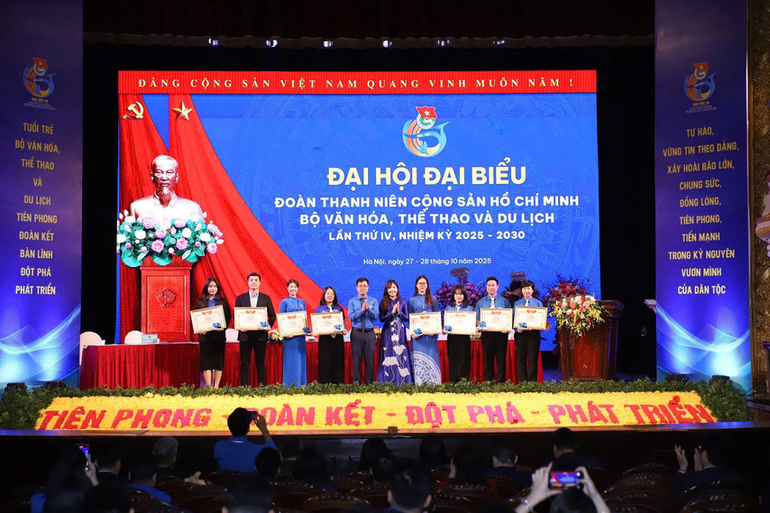 Z7166089389524 D50a8b497a21a3ab2a7d9b5a327d14db