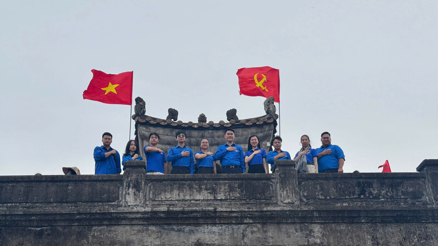 Z7166096429666 41bbc8f527aa2e6a95c5798e9c0def92