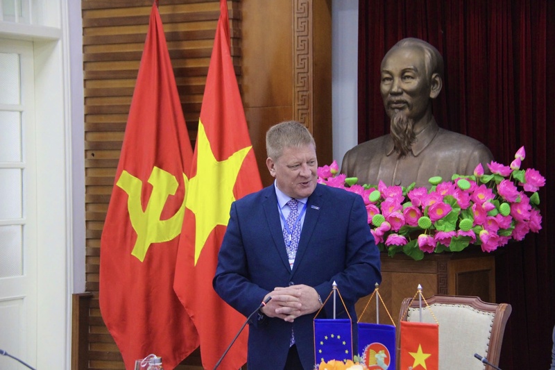 B338883ecbc7345818f7474bf022b31d