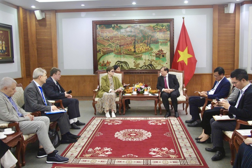 Z7195651329968 B9f5d3e20e61bd9d3587dcbb1b46b8b7