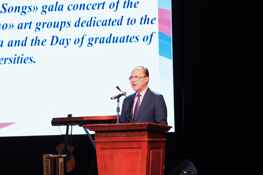 Z7198082768343 373ba4861ec1a4b4583fd4921330edf1