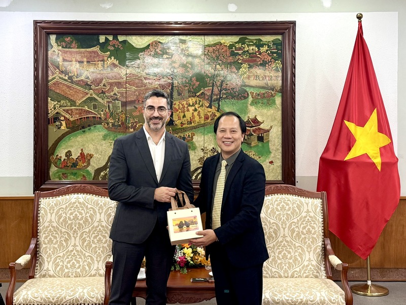 Z7239917938592 B39224d7a124fbff4e58dd89c6220d71