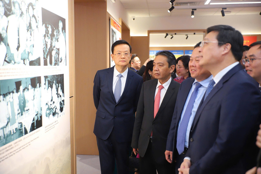 Z7266103674239 C6ec98ec1853e255a02b807543d87743