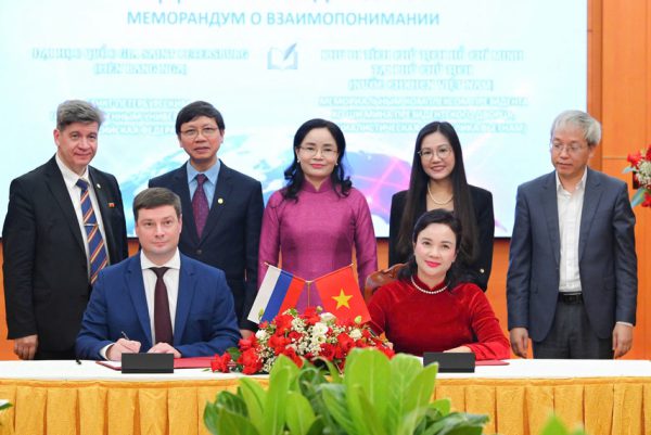 9c01303d107e9f20c66f(1)