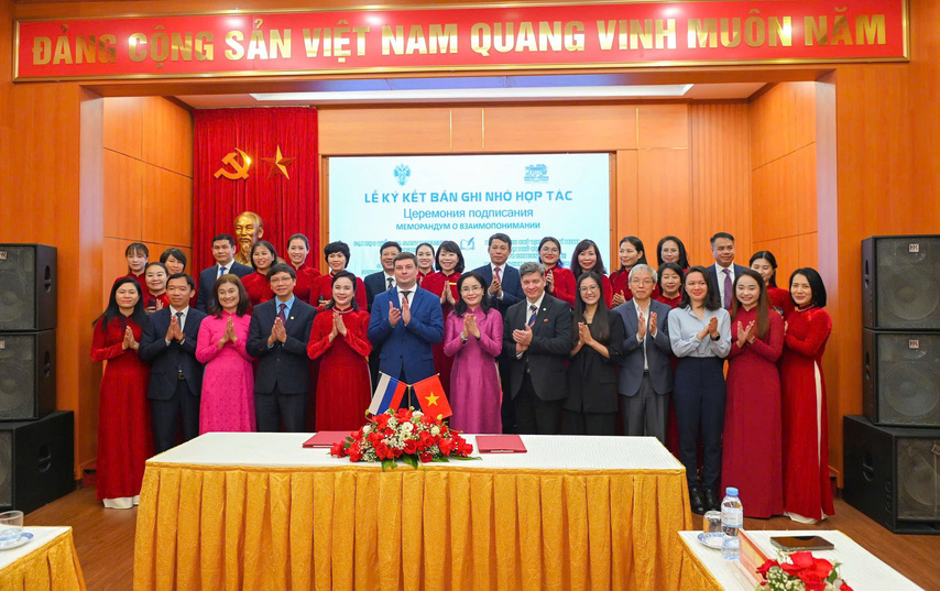 B4794b92aad3258d7cc2(1)