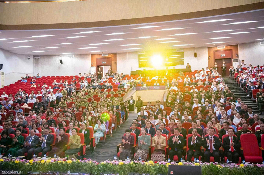 Z7288070005813 30ded17a5c77741cda81ff183e51d77b