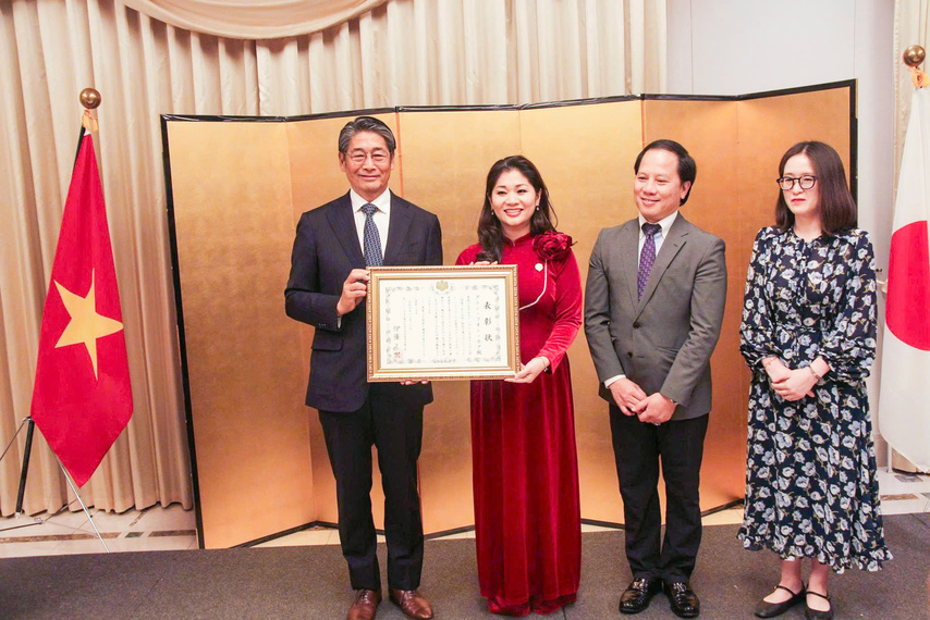 Z7313858305151 756e1e2ba93eed23961735c3feb10770