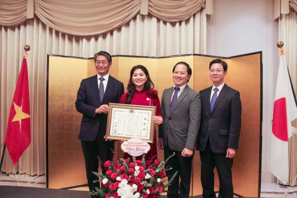 Z7313858311928 5db000415bacf66fd2a473464d128b19