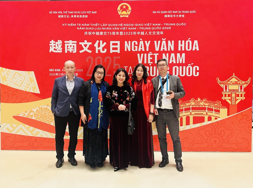 Z7351204766089 3e4d60f4c2ff57e057ebfa58191bf31f