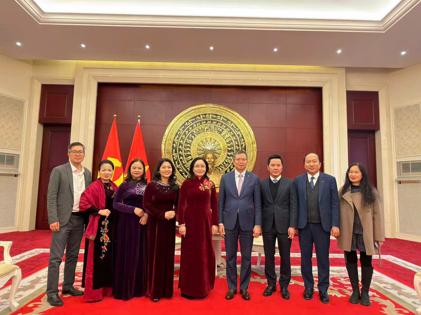 Z7360036989084 3a4be18cb8c8322ba8a2adf98a68f312