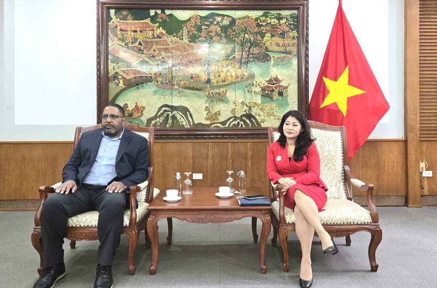 1dca473e374bb915e05a(2)