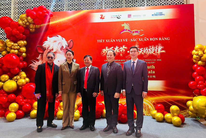 30206486087886556537