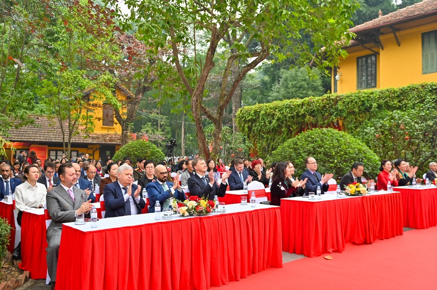 Z7429703709269 5a8dbc02e85f60050fbcc2638d7f995d