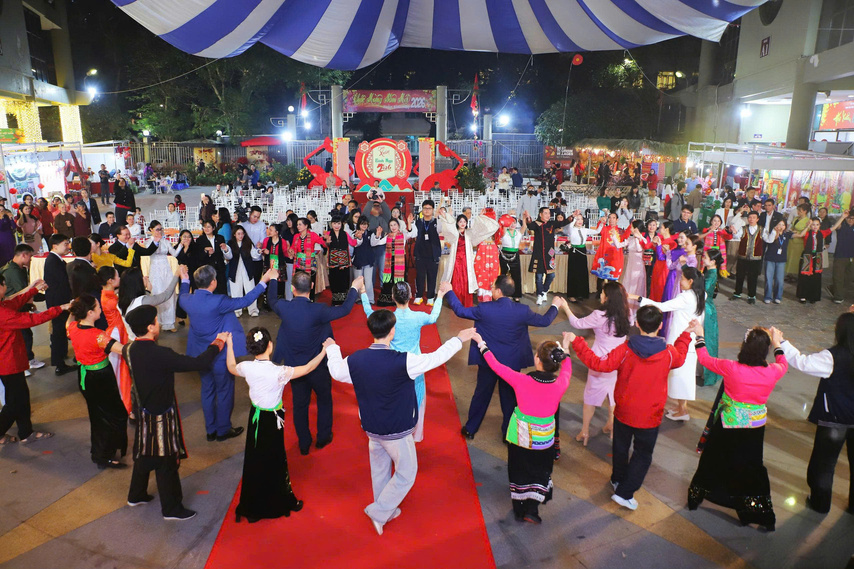 Z7509909053762 F0e4bbb1a0eb53596d544eced7fd1d44