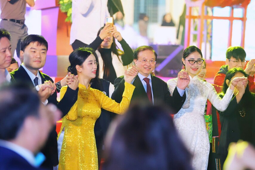 Z7509909062213 B5b139d07609a6ff850402a6118967f0