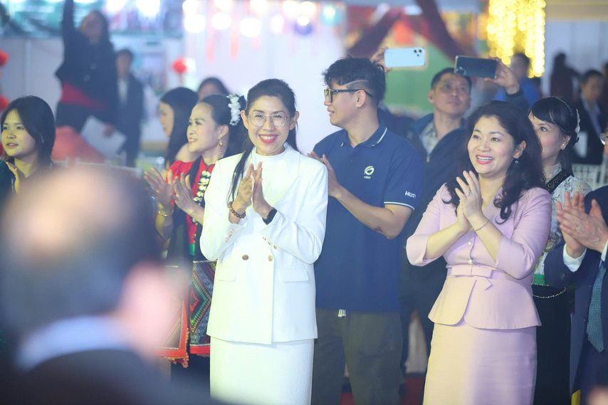 Z7509909083003 F846b97a06c3f69d00adc5fe275f5b66