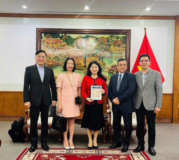 Z7528498606268 68bc434d0885584276f43d36afda5edf