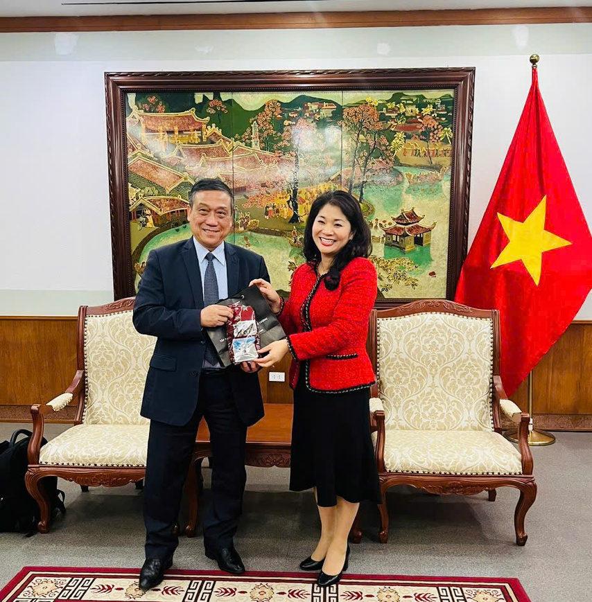 Z7528498606283 73dd0d7e99d7467d02f1267952a180dc