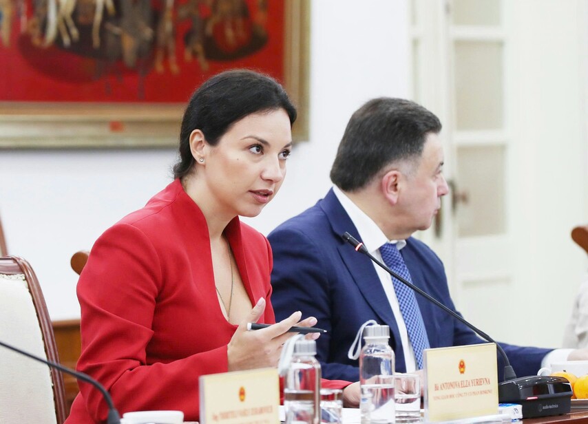 Z7651133582813 803108af000629396232258c354df820