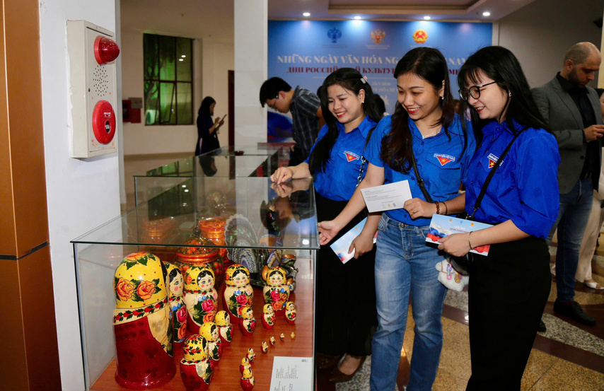 Z7658268367258 547af13cf0ba85682ea3cb0c9e38495a