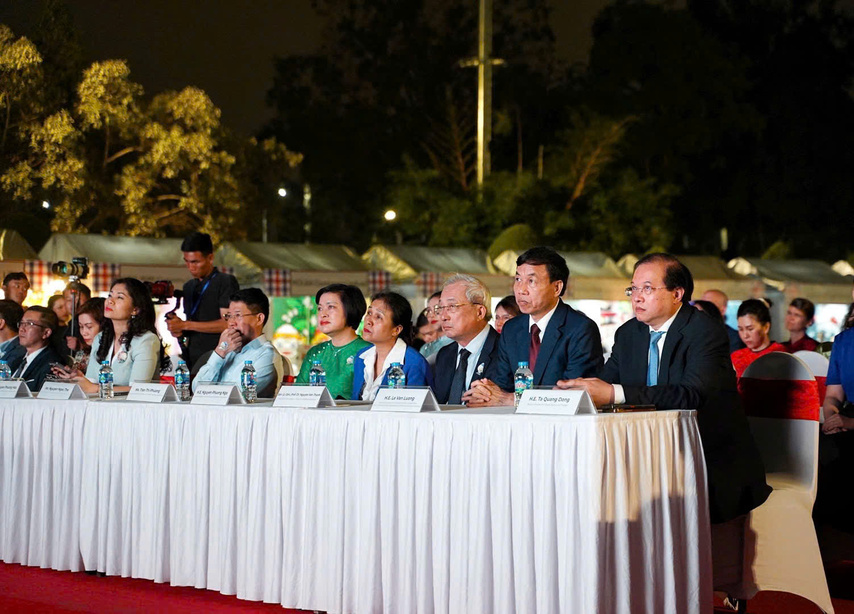 Z7665246628843 2665d3d6fab4b63e803b5ad4de327880