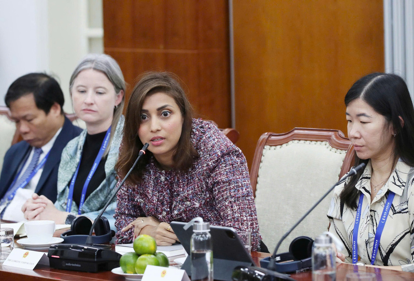 28724444361235708624