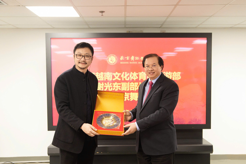 Z7727617611797 76e91ca0e7c980bb1c8721bfbb1bd15f