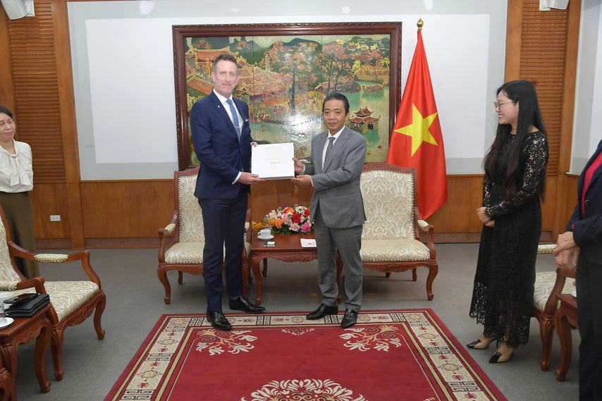 Z7735153050851 3731d8b05de639a634221f86c4330cbc