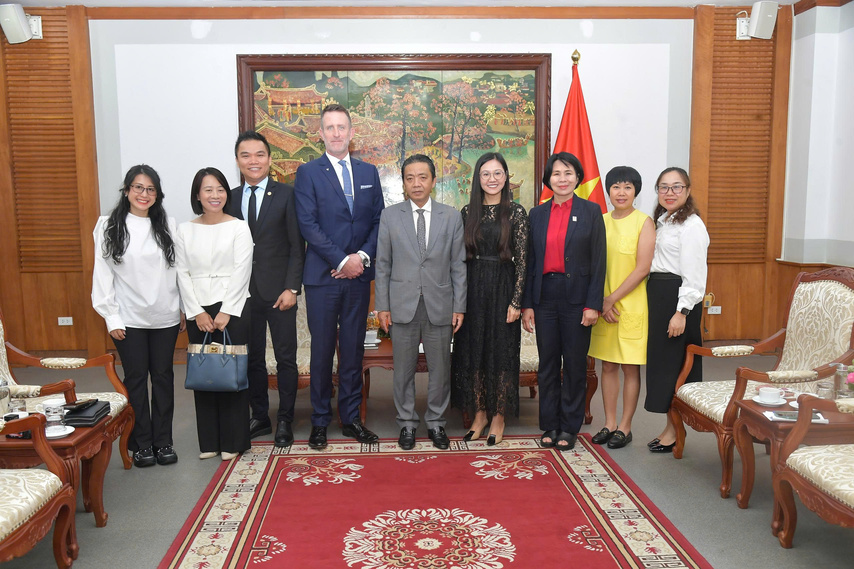 Z7735154002164 A518b5b928fc15c426eba6366f530b12