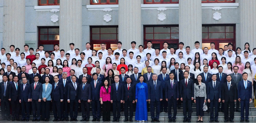 Z7736259027786 30a2cdb68fb5f5f7beeb3deef37ae845